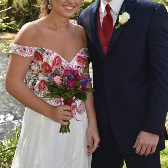 Prom dress - Picture 5 of 8